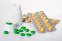 痛风患者降酸效果不佳，可以两种降酸药同时用吗？